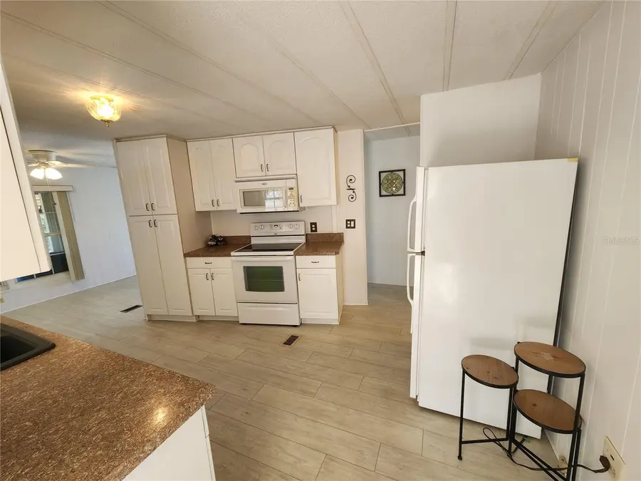 808 53rd Avenue E #9, Bradenton, FL 34203 - #3