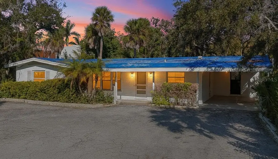 129 Pierson Lane, Sarasota, FL 34242 - Image #2