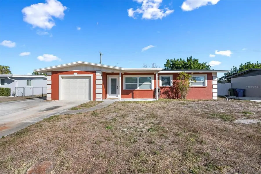 2806 Oxford Drive W, Bradenton, FL 34205 - Image #2