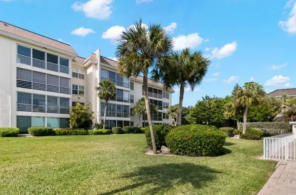 605 Sutton Place #102, LONGBOAT KEY, FL 34228