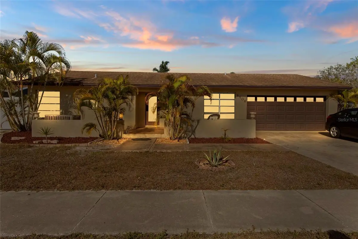 3506 33rd Avenue W, Bradenton, FL 34205 - Image #1