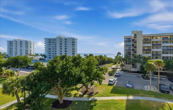 1065 Gulf Of Mexico Drive #305, LONGBOAT KEY, FL 34228