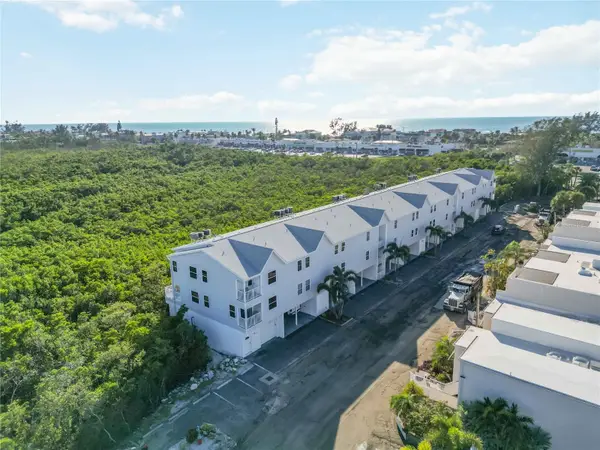 3607 E Bay Drive #206, HOLMES BEACH, FL 34217