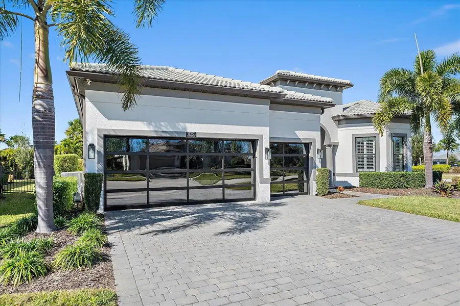 825 Seascape Place, Sarasota, FL 34240 - Image #2