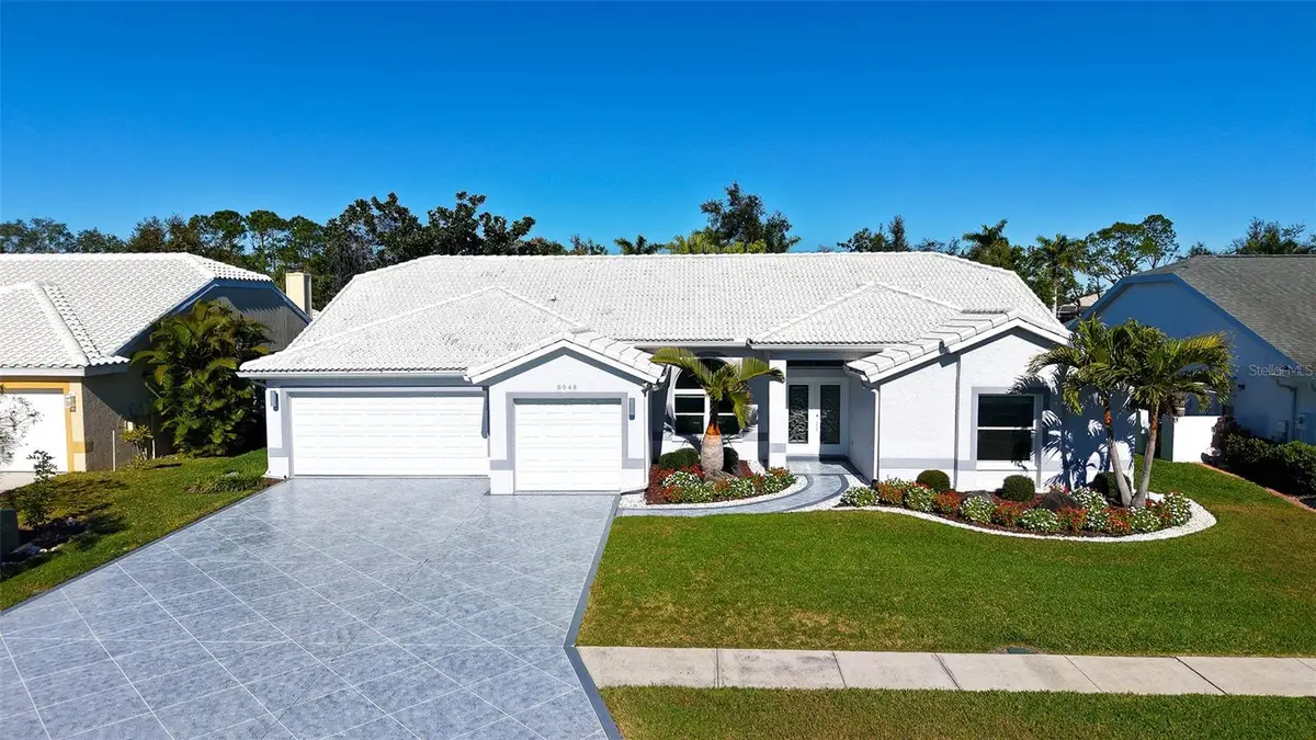6948 Stetson Street Circle, Sarasota, FL 34243 - #1