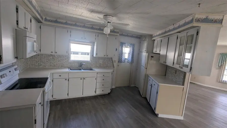 4811 3rd Street W, Bradenton, FL 34207 - #3