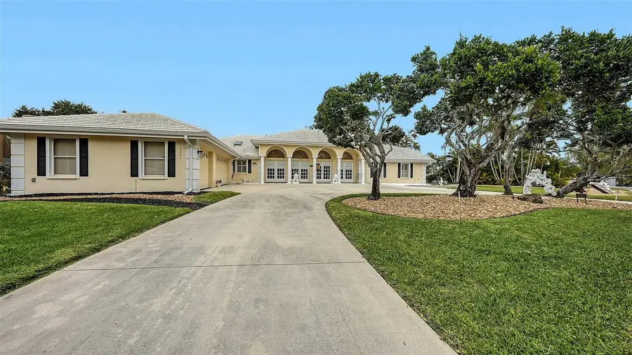 7421 Weeping Willow Boulevard, Sarasota, FL 34241 - #3