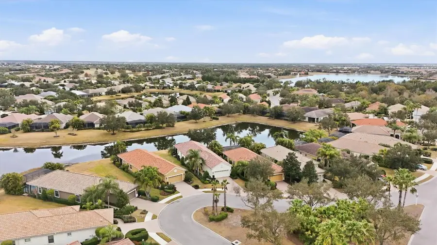 7123 Westhill Court, Lakewood Ranch, FL 34202 - #3