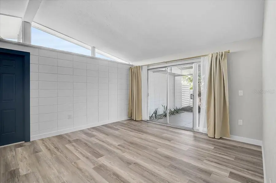 3133 Lake Ridge Drive, Sarasota, FL 34237 - #3