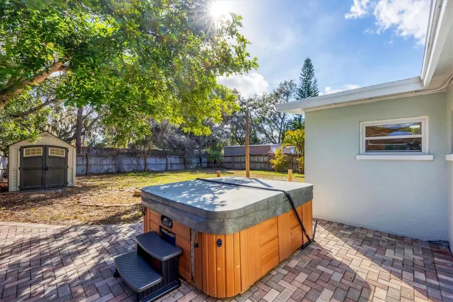 2111 Vinson Avenue, Sarasota, FL 34232 - #2