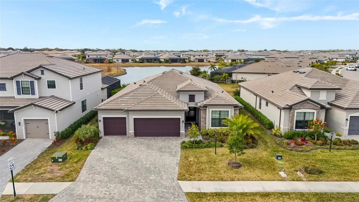 15351 Serene Shores Loop, Lakewood Ranch, FL 34211 - #1