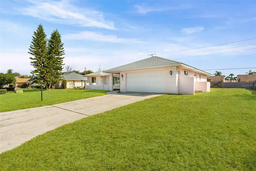 8219 Timber Lake Lane, Sarasota, FL 34243 - #2