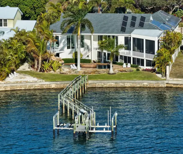 324 Bayshore Drive, OSPREY, FL 34229