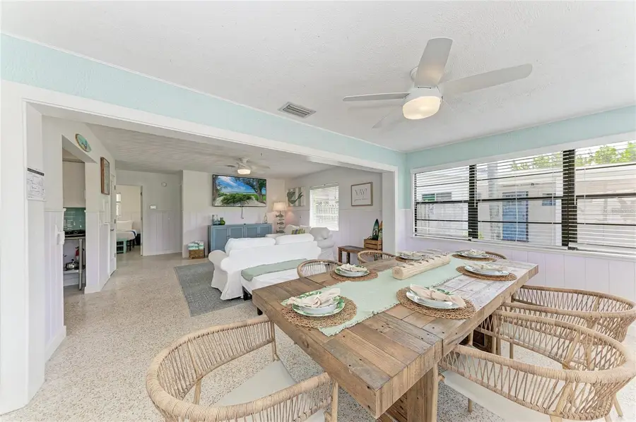 2111 Avenue B, Bradenton Beach, FL 34217 - #3