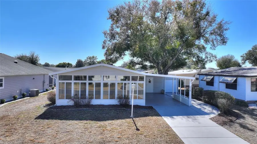 524 Bonita Drive, Lady Lake, FL 32159 - #3