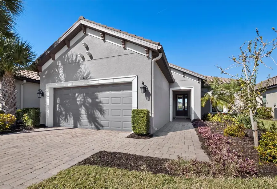 4124 Ilaria Avenue, Sarasota, FL 34238 - #2