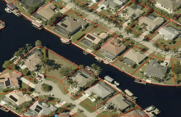 2005 SE 20th Lane, CAPE CORAL, FL 33990