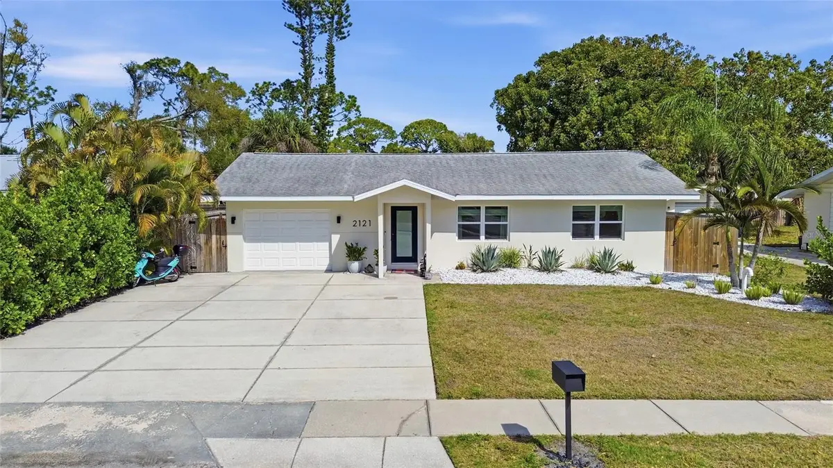 2121 Palm Terrace, Sarasota, FL 34231 - #1
