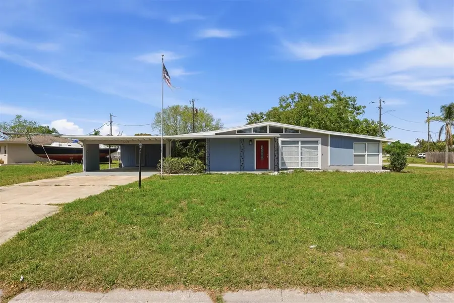 3727 Dover Drive, Sarasota, FL 34235 - #3