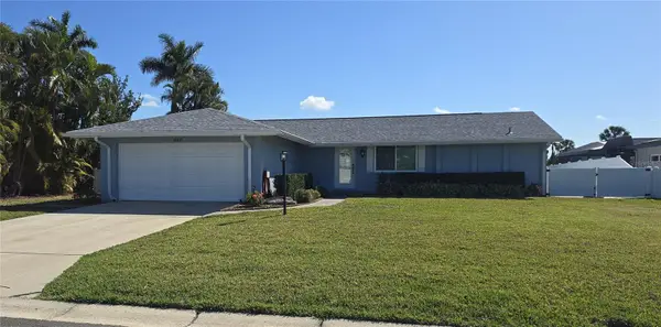 4007 Royal Palm Drive, BRADENTON, FL 34210