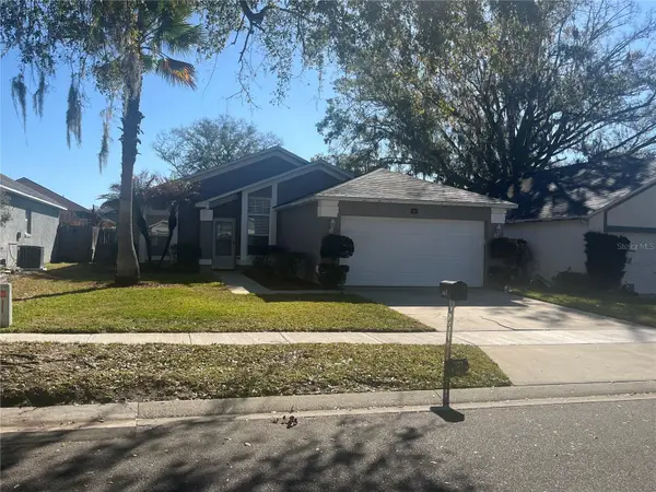 1207 Lake Blue Circle, APOPKA, FL 32703