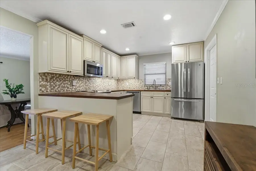 1467 Georgetowne Drive, Sarasota, FL 34232 - #3