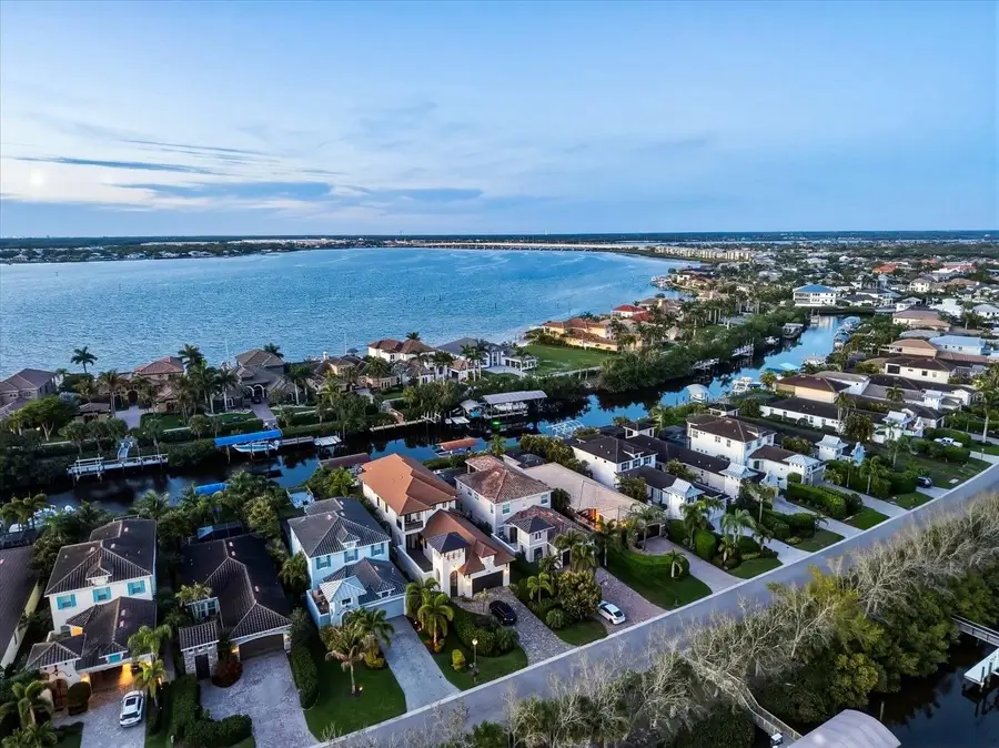 4203 5th Avenue Ne, Bradenton, FL 34208 - #3