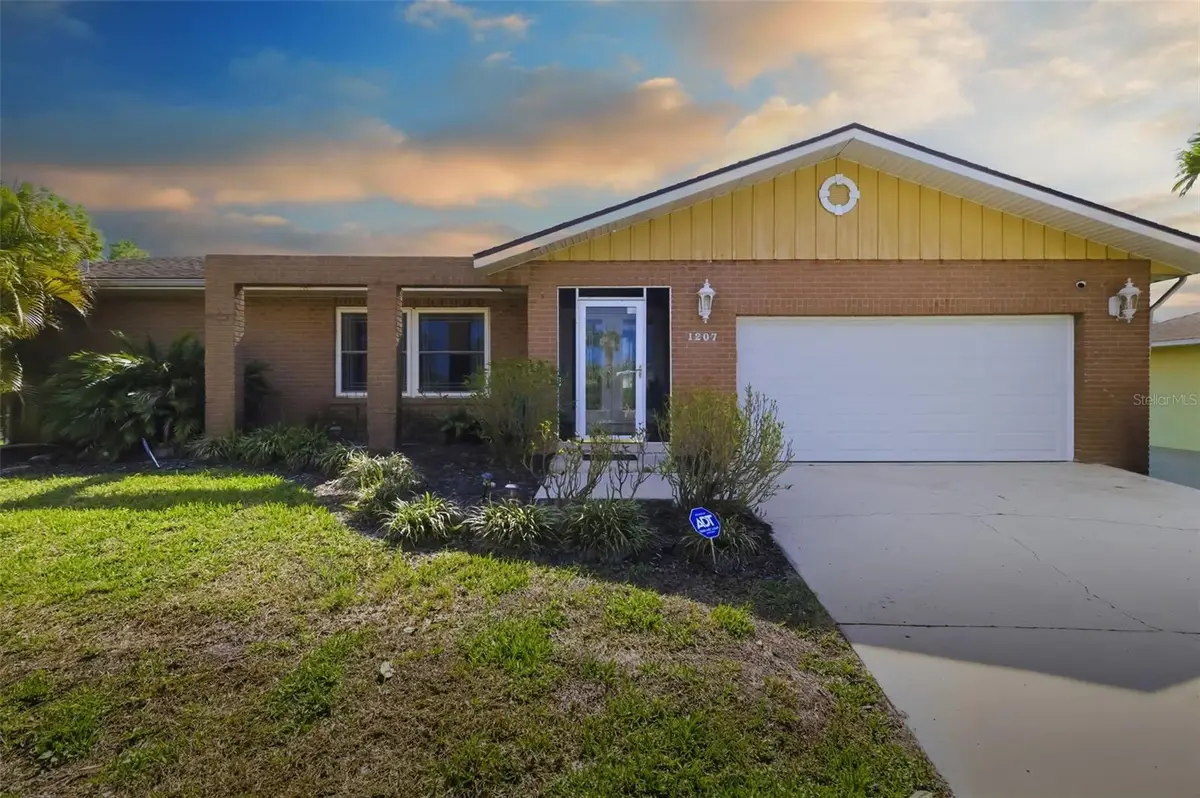 1207 78th Street Nw, Bradenton, FL 34209 - #1