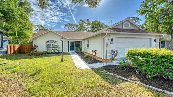 4668 Hamlets Grove Drive, SARASOTA, FL 34235