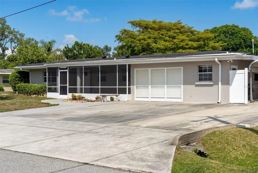 5929 Murdock Avenue, Sarasota, FL 34231 - #2