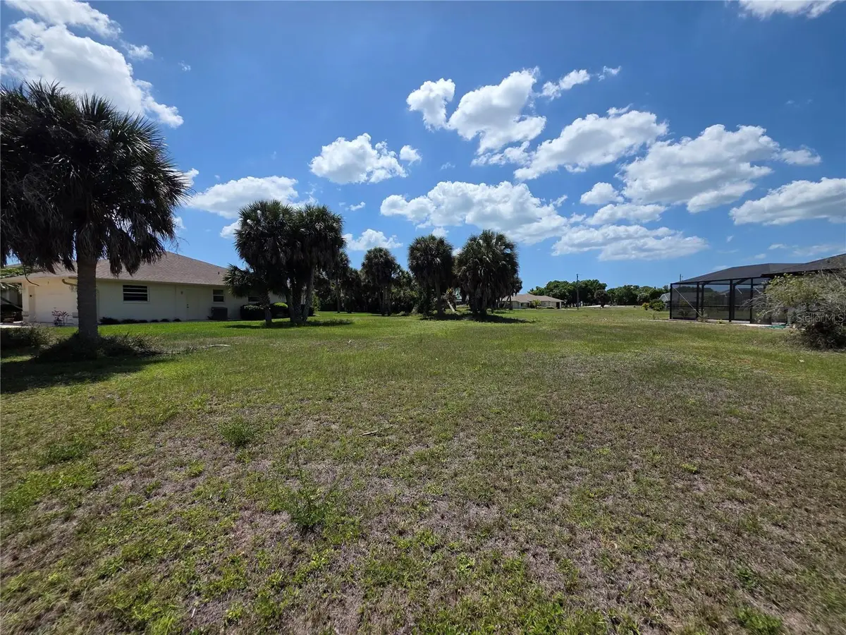 5 Clubhouse Road, Rotonda West, FL 33947 - #1
