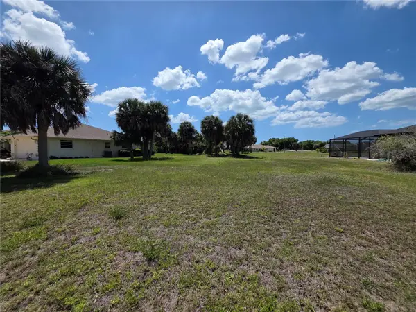 5 Clubhouse Road, ROTONDA WEST, FL 33947