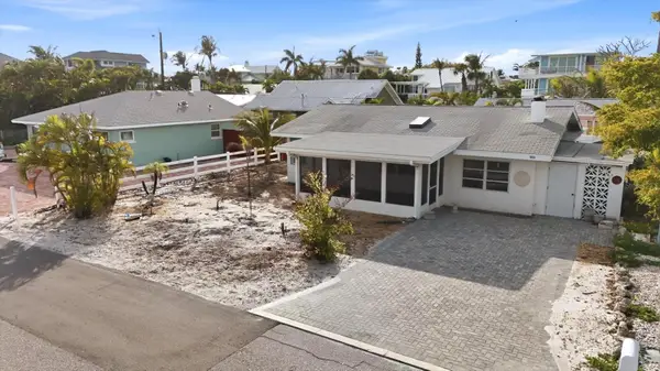 114 78th Street, HOLMES BEACH, FL 34217