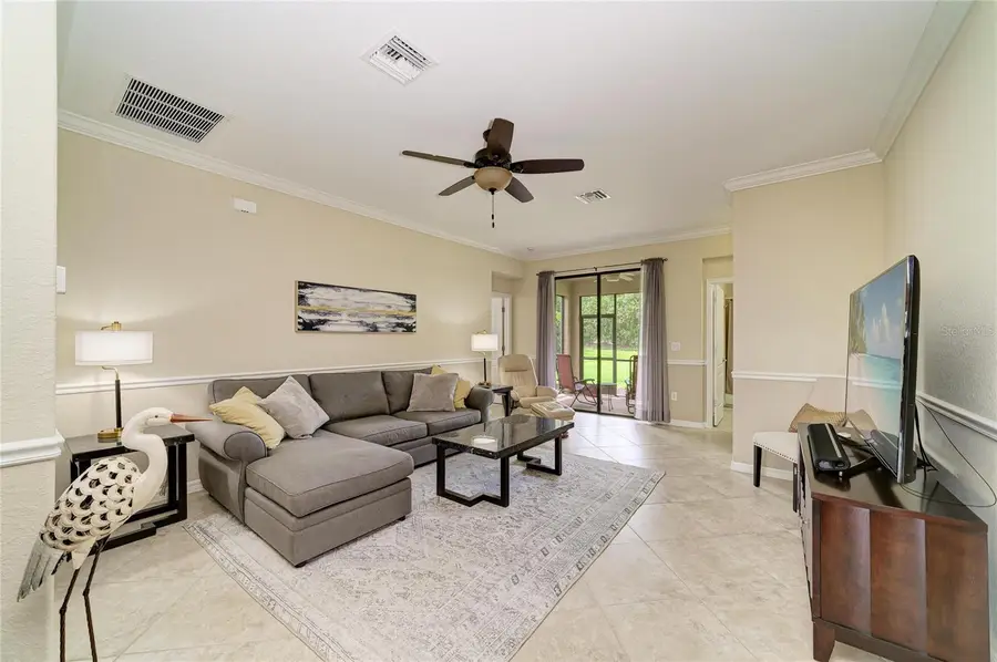 6810 Willowshire Way, Bradenton, FL 34212 - #2