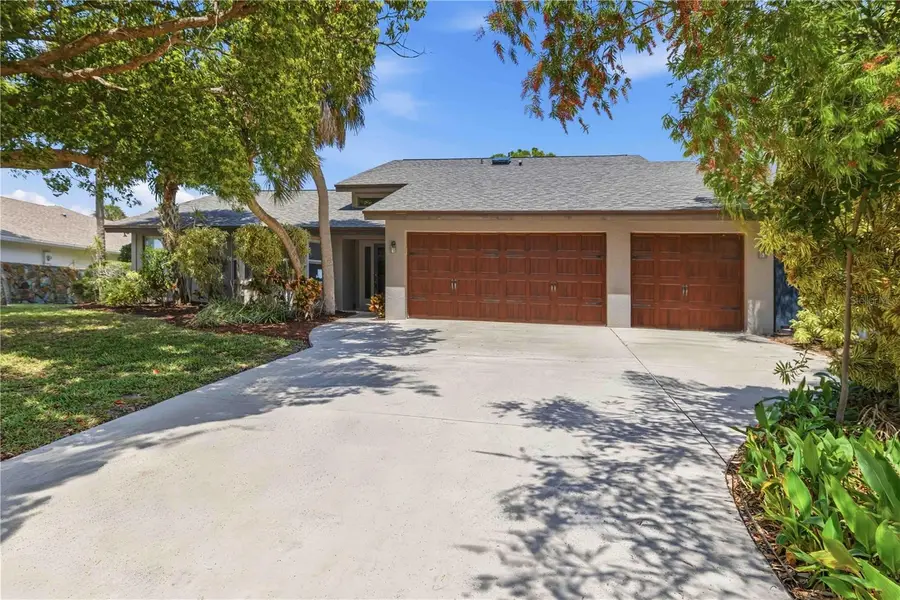 3953 Prairie Dunes Drive, Sarasota, FL 34238 - #2