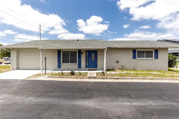 702 Huxley Place, SUN CITY CENTER, FL 33573