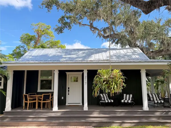 217 9th Street E, BRADENTON, FL 34208