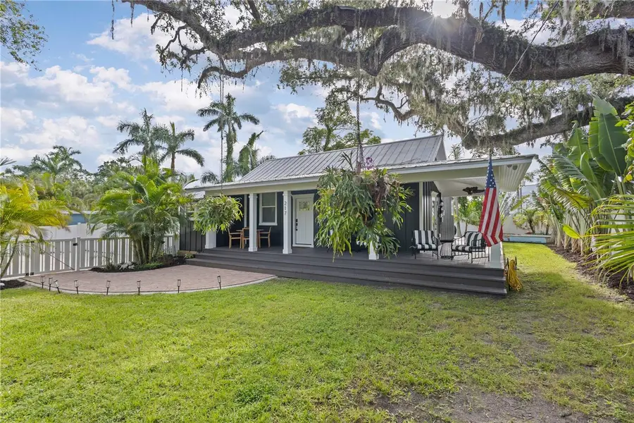 217 9th Street E, Bradenton, FL 34208 - #2