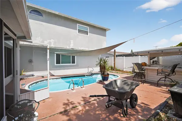 8200 Hixton Drive, PORT RICHEY, FL 34668