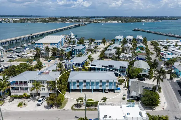 205 Highland Avenue #2, BRADENTON BEACH, FL 34217
