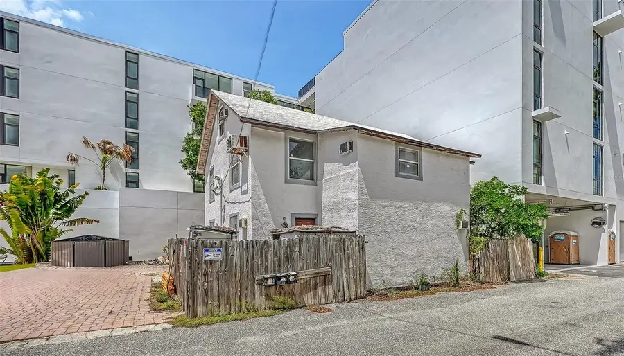 420 Kumquat Court, Sarasota, FL 34236 - #3