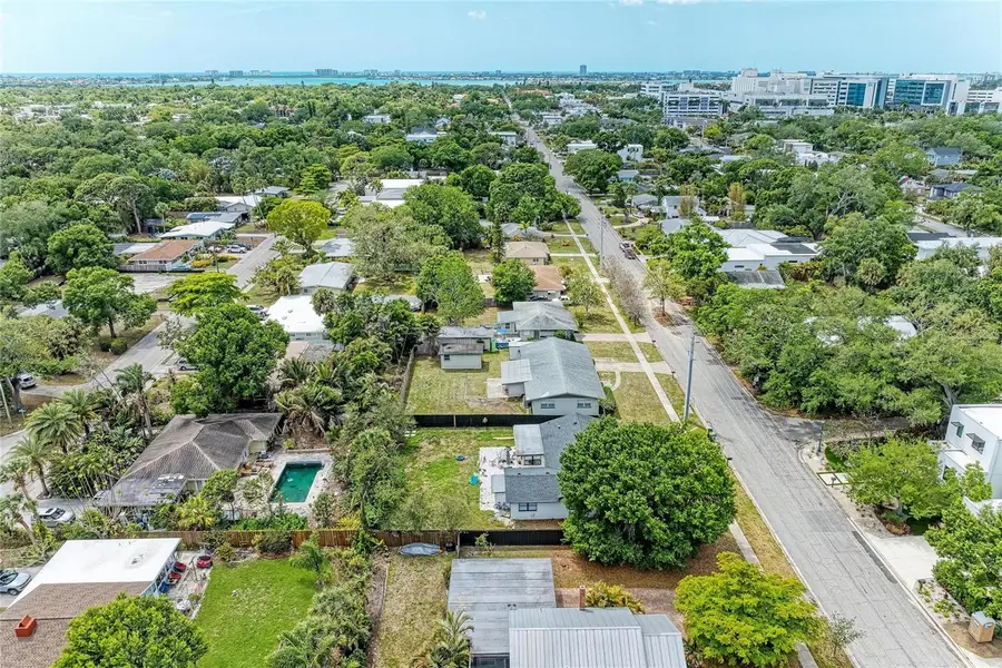 2286 Hyde Park Street, Sarasota, FL 34239 - #3