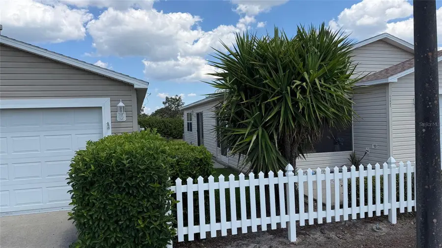 17437 SE 82nd Albemarle Avenue, The Villages, FL 32162 - #3