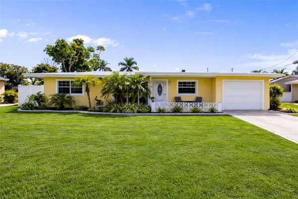 109 Arlington Court Ne, PORT CHARLOTTE, FL 33952