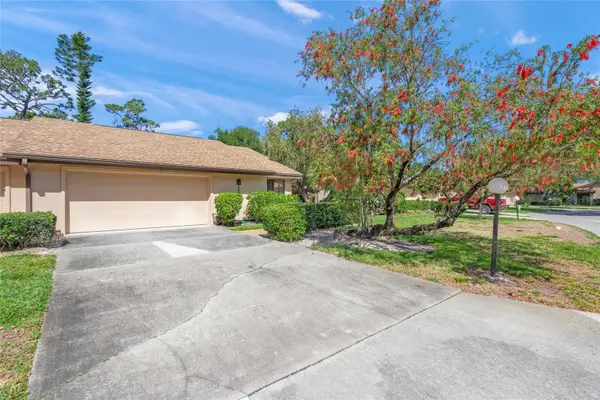 4688 Oak Hollow Drive #25, SARASOTA, FL 34241