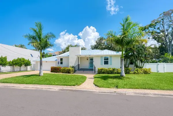 1931 High Point Circle, SARASOTA, FL 34236