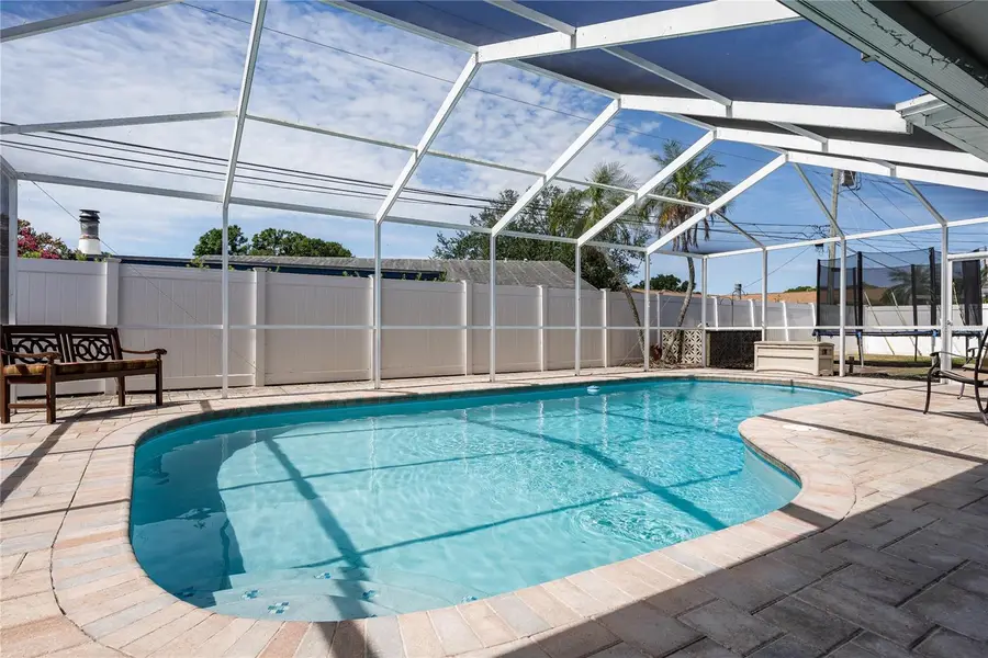 6232 33rd Avenue N, Saint Petersburg, FL 33710 - #3