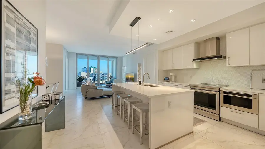 111 S Pineapple Avenue #1013, Sarasota, FL 34236 - #2