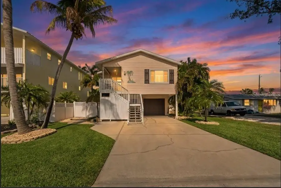 2905 Avenue C, Holmes Beach, FL 34217 - #3