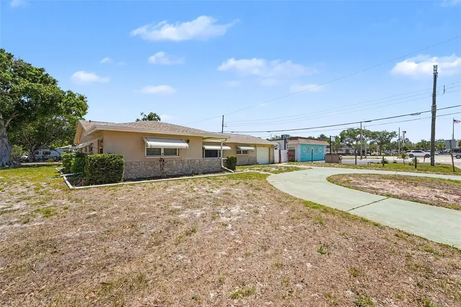 6388 21st Avenue N, Saint Petersburg, FL 33710 - #3